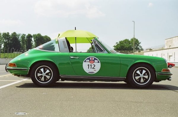 How to Control Tire Deformation with Stiff Sidewall Tires on a Porsche Boxster for Track Use?