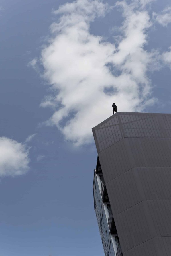 How to Successfully Navigate Leasehold Extension Negotiations for Flats in the UK?